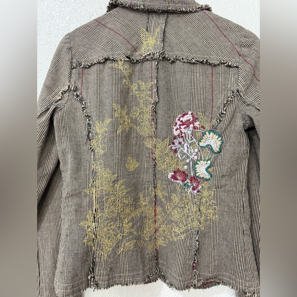 Tan Sport Womens Blazer Embroidered Floral Jacket Frayed Edge Size S Small - Picture 6 of 11